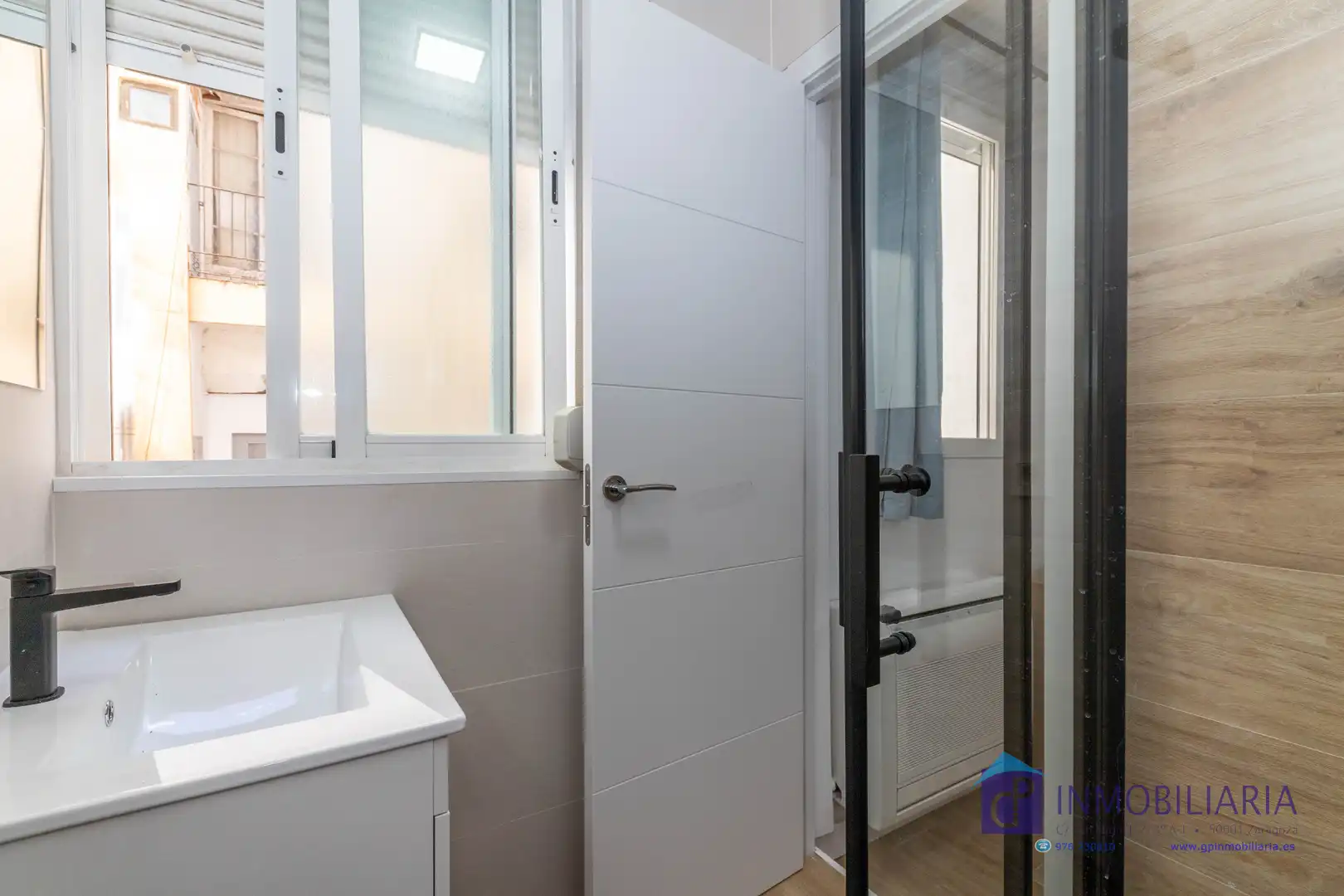 Flat for sale in Calle de Santiago, Alfonso