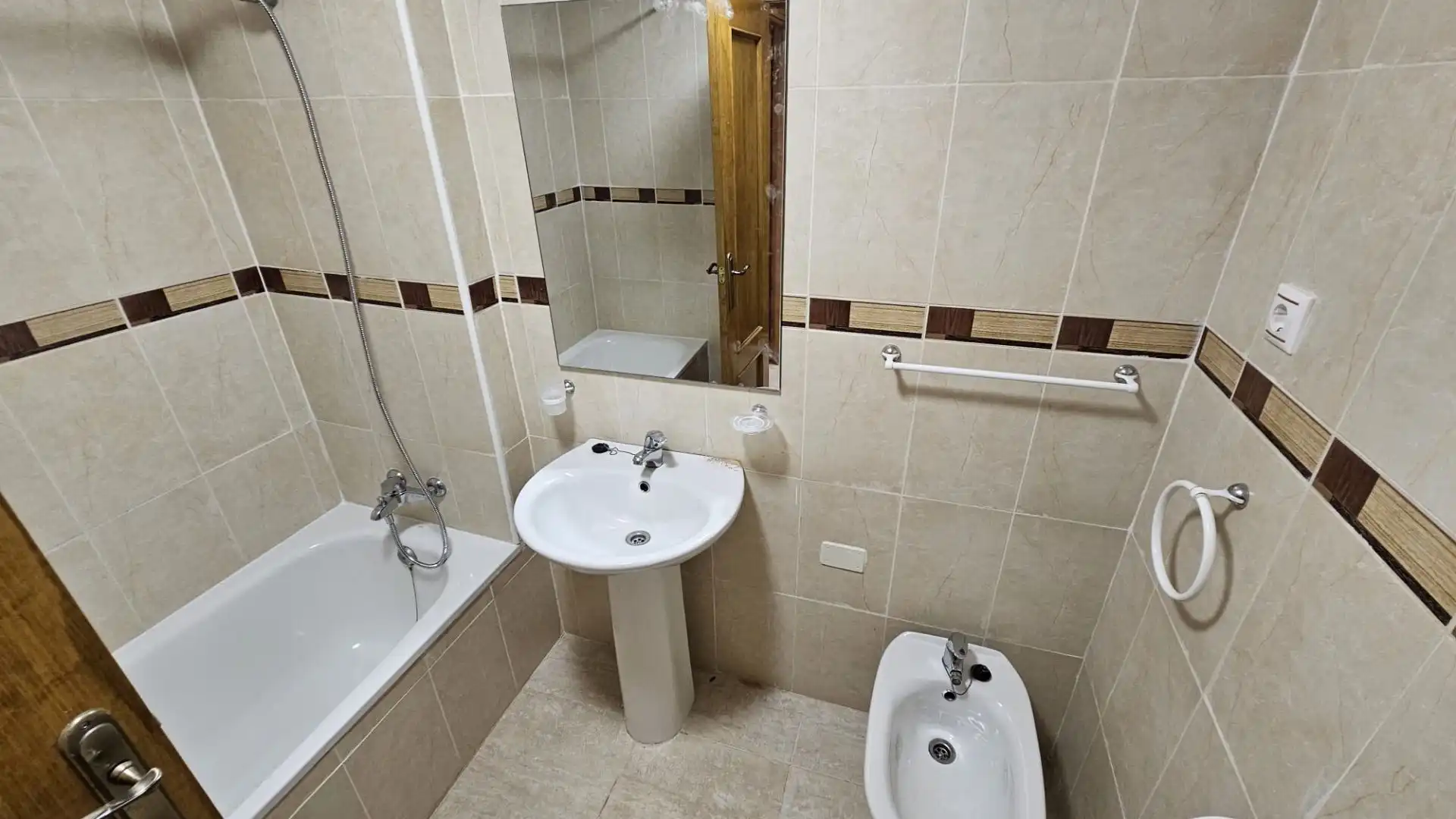 Badezimmer von Haus oder Chalet zur Miete in Orihuela mit Klimaanlage, Heizung und Möbliert