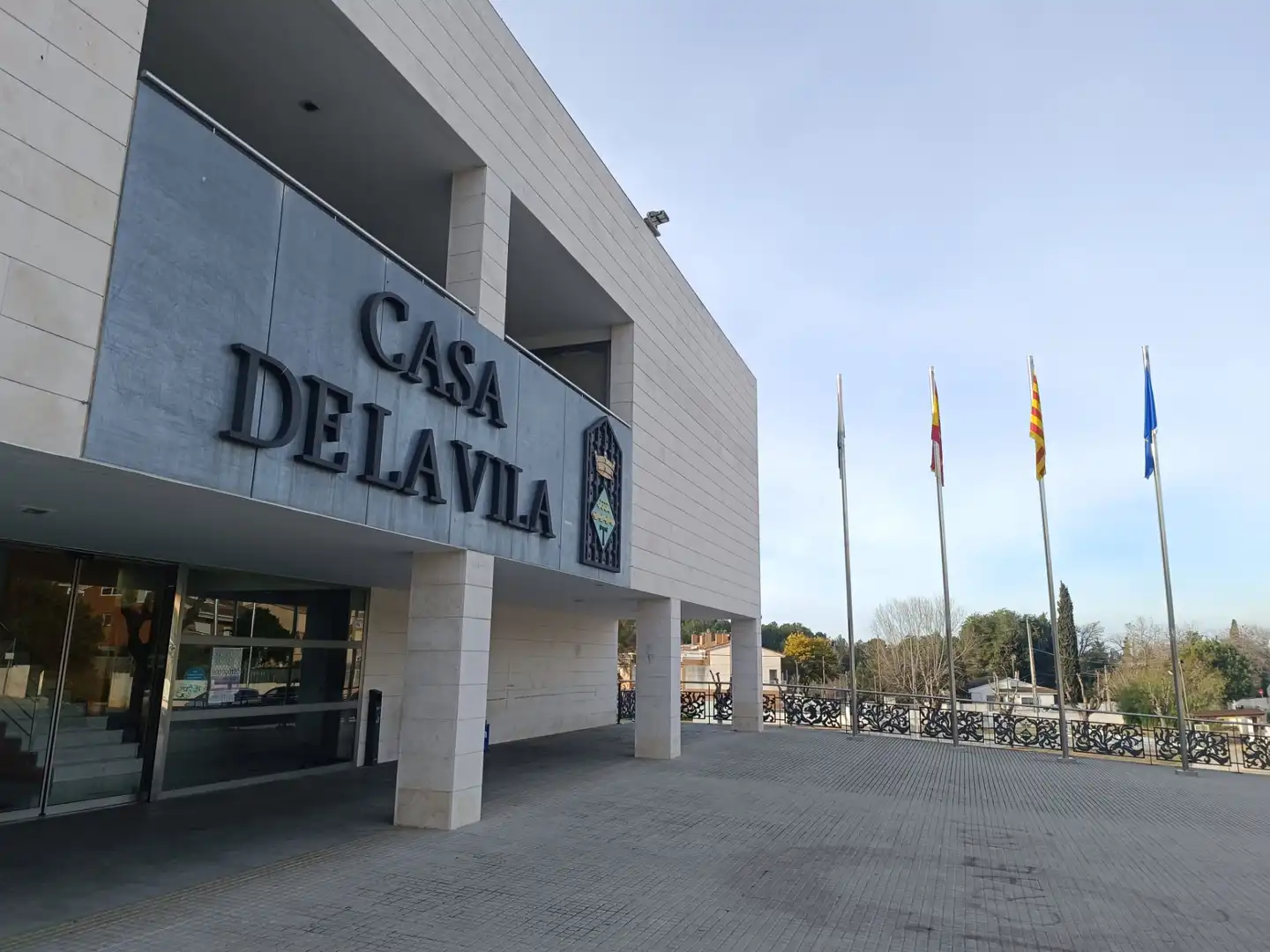 Vista exterior de Local en venta en Els Pallaresos con Aire acondicionado y Terraza