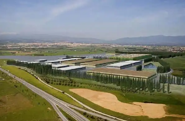 Exterior view of Industrial buildings for rent in Figueres
