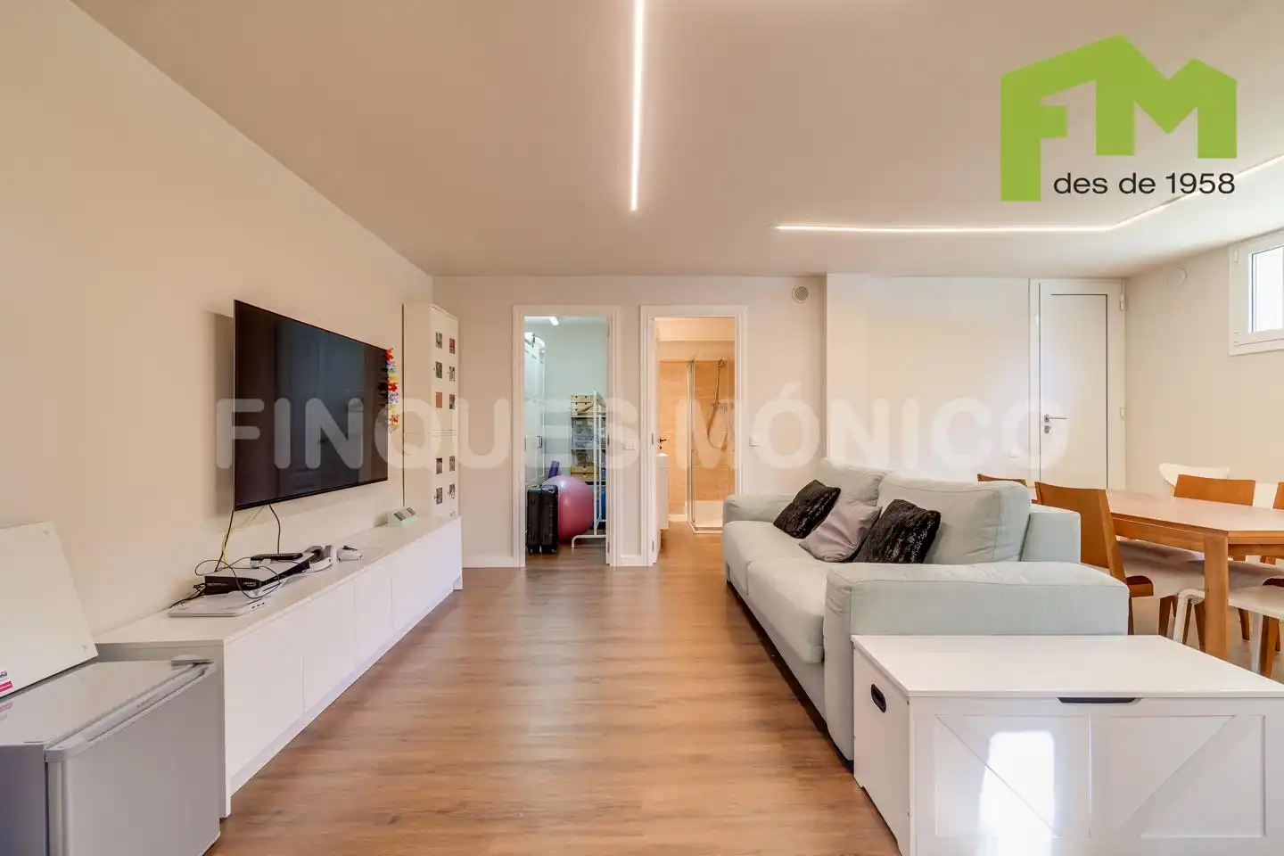 Sala d'estar de Casa o xalet en venda en Teià amb Aire condicionat, Calefacció i Jardí privat