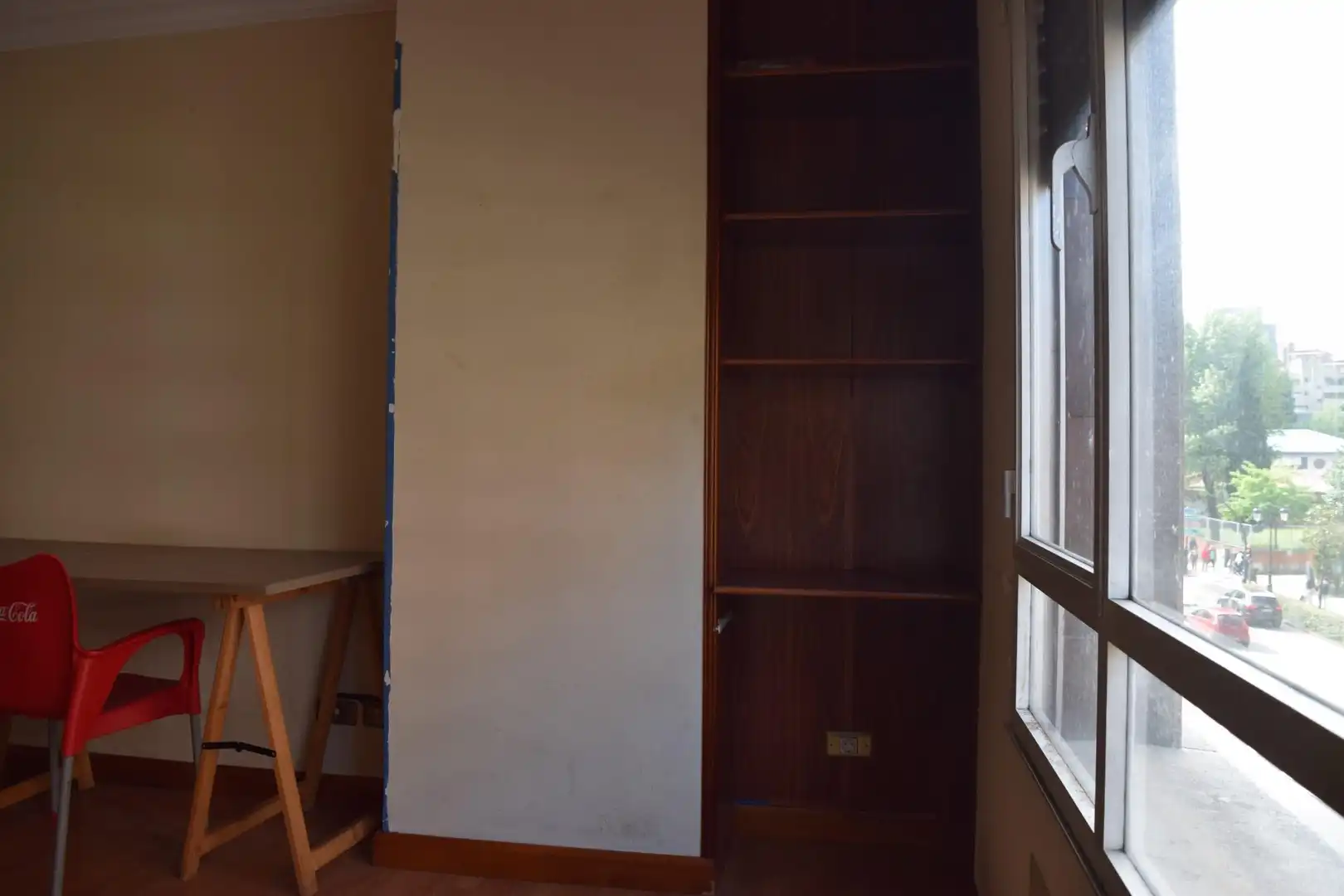 Dormitori de Pis en venda en Oviedo  amb Calefacció, Parquet i Traster