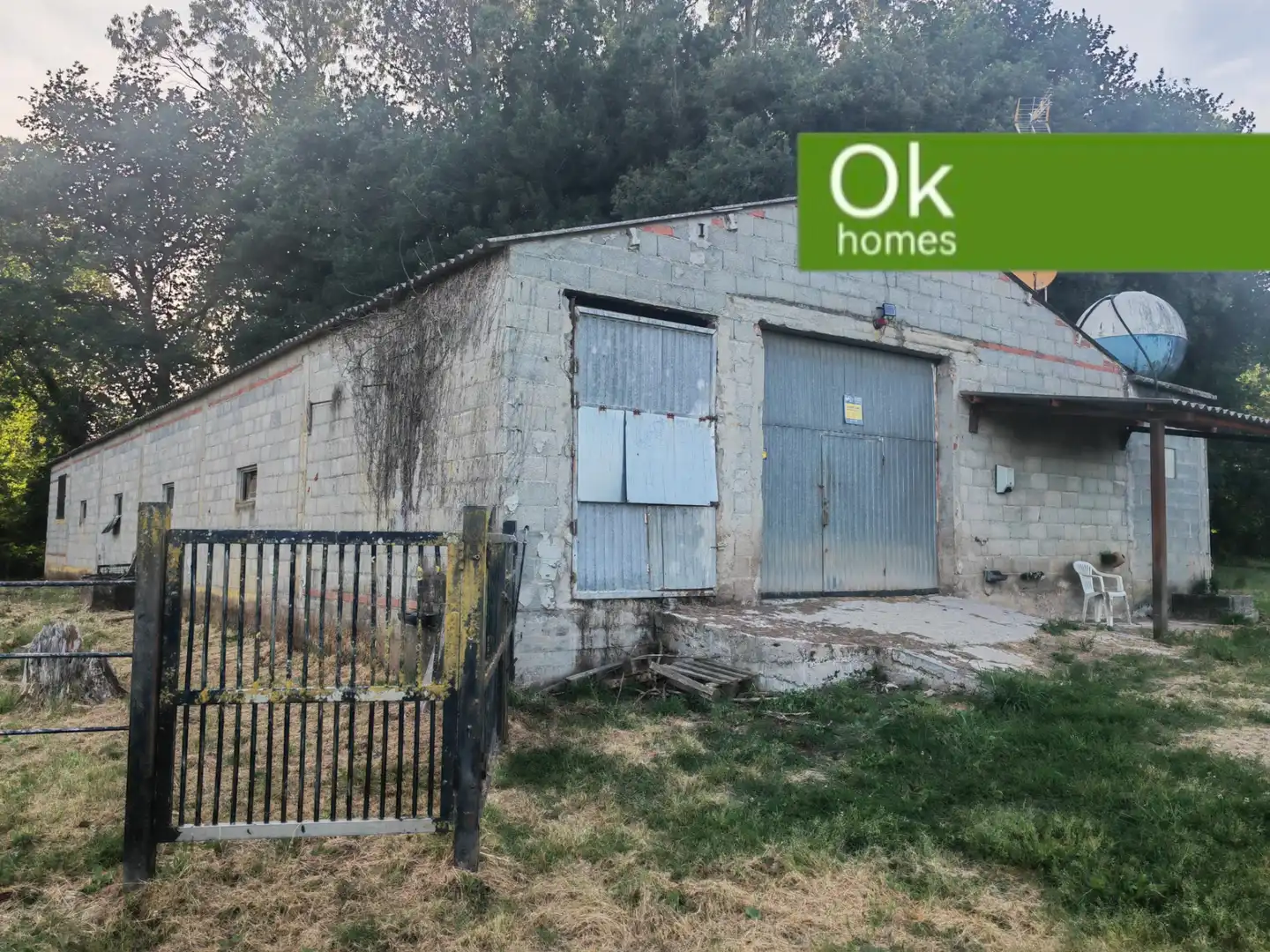 Vista exterior de Casa o xalet en venda en Melide amb Calefacció, Jardí privat i Parquet