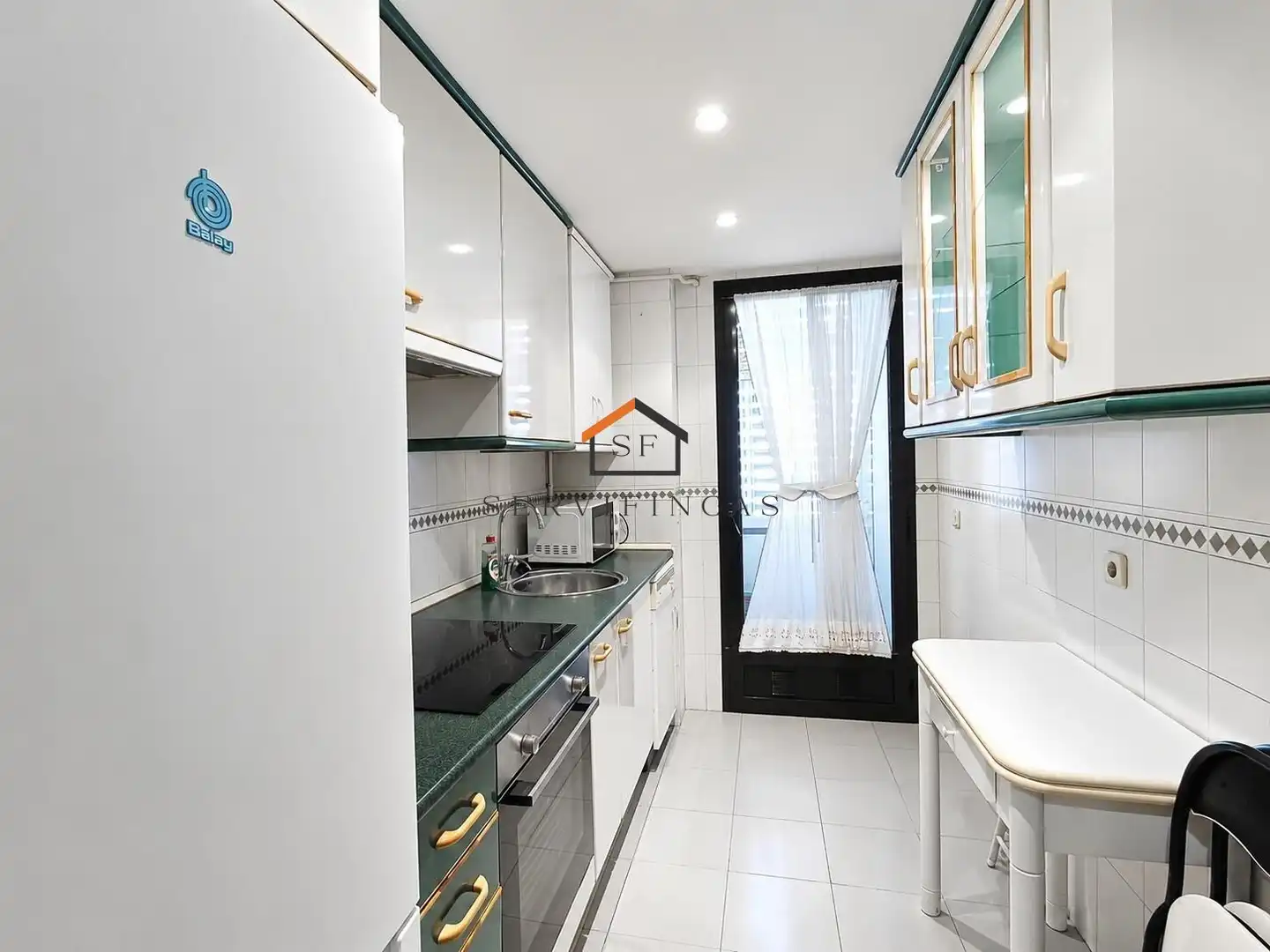 Küche von Wohnung zur Miete in Madrid mit Klimaanlage, Heizung und Parkett