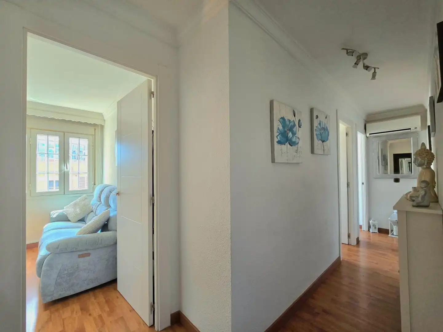 Wohnung zum Verkauf in Torremolinos mit Klimaanlage, Parkett und Terrasse