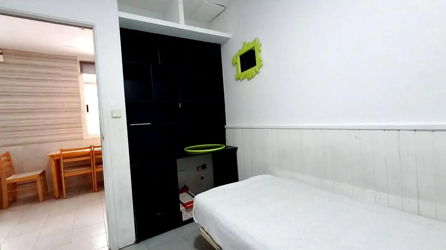 Schlafzimmer von Erdgeschoss zum Verkauf in A Coruña Capital  mit Heizung und Abstellraum