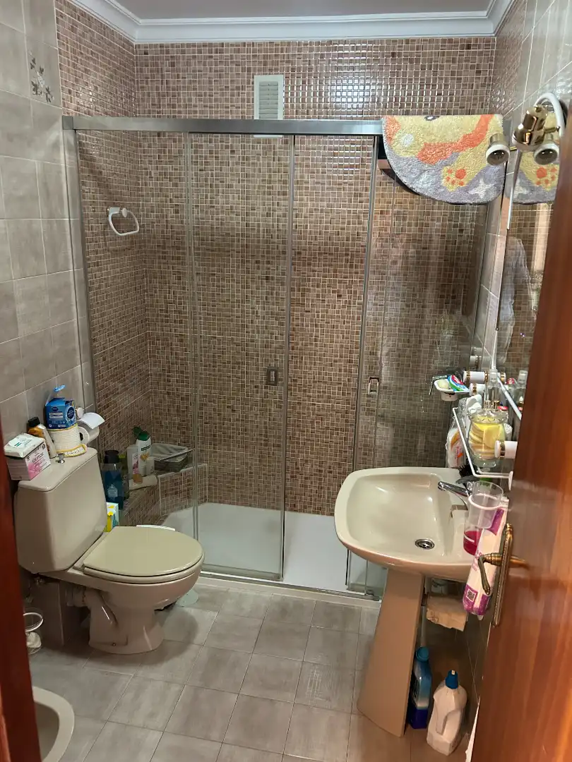 Bathroom of Flat for sale in Vélez-Málaga  with Air Conditioner, Terrace and Furnished