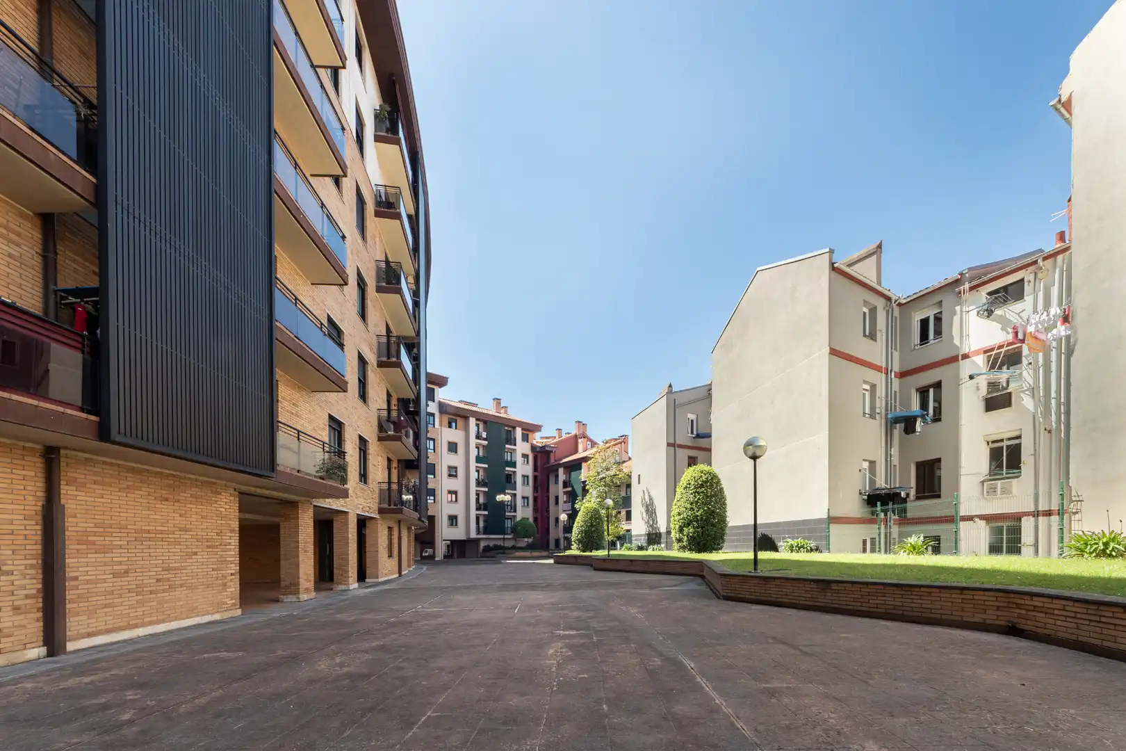 Vista exterior de Piso en venta en Bilbao  con Calefacción, Trastero y Amueblado