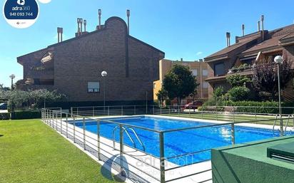 Piscina de Casa o xalet en venda en  Logroño amb Calefacció, Jardí privat i Terrassa