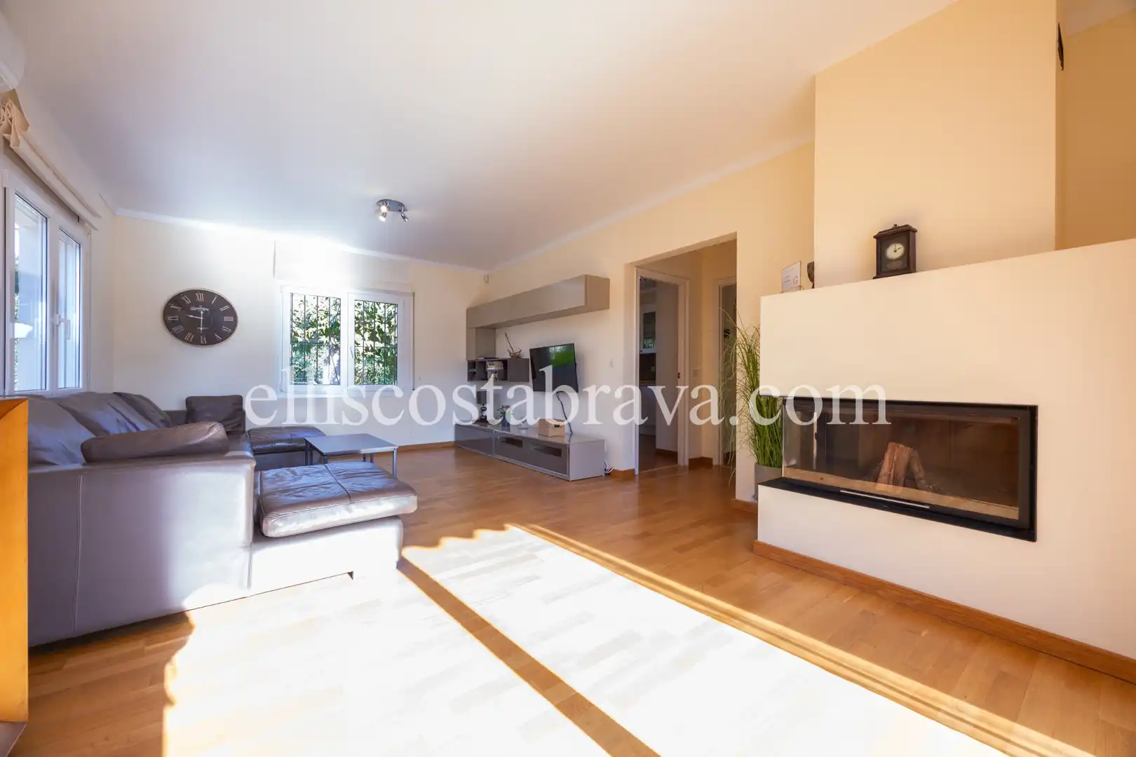 Casa con terraza en venta en Port - La Cota - Puig Sec, imagen 5