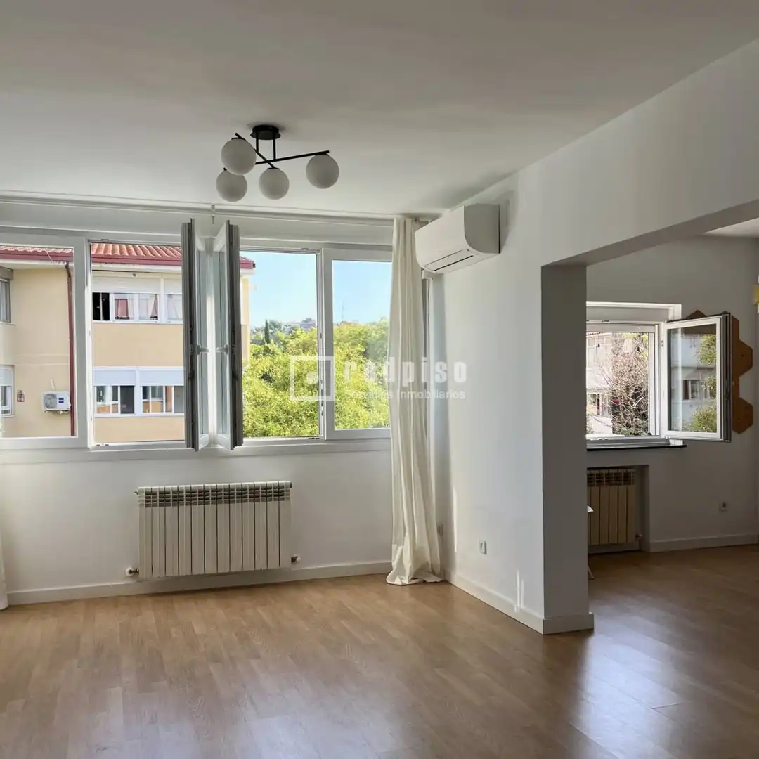 Habitación de Piso de alquiler en Madrid con Aire acondicionado, Calefacción y Amueblado
