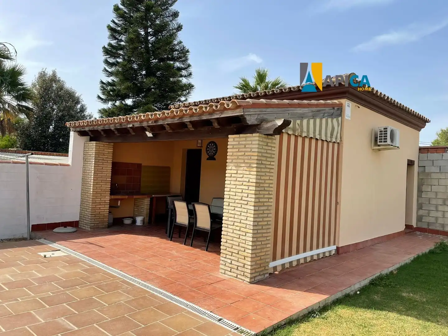 Jardí de Casa o xalet en venda en Chiclana de la Frontera amb Traster i Piscina