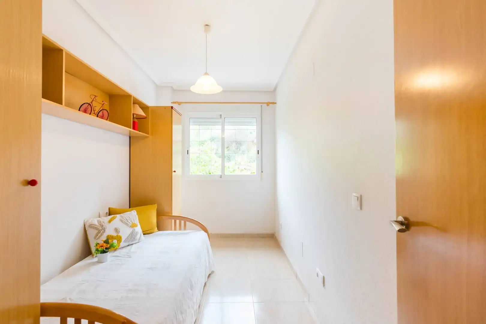 Habitación de Piso en venta en Murcia con Trastero y Amueblado