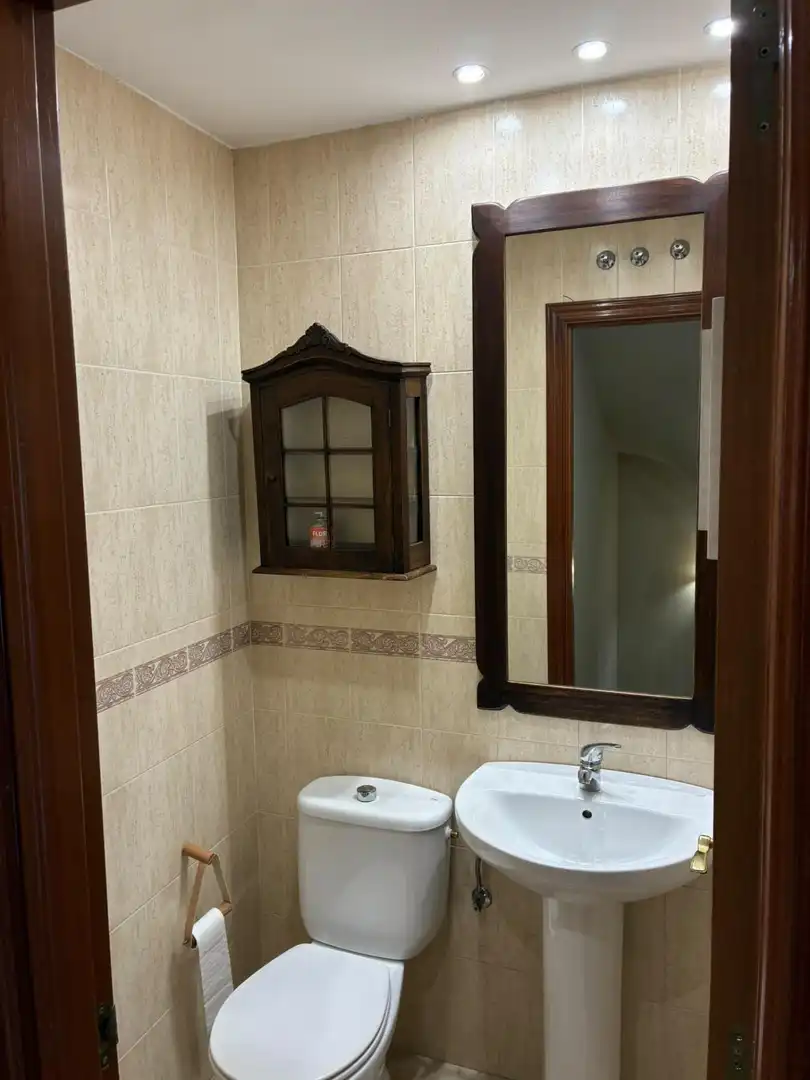 Bany de Casa o xalet en venda en Córdoba amb Aire condicionat, Calefacció i Traster