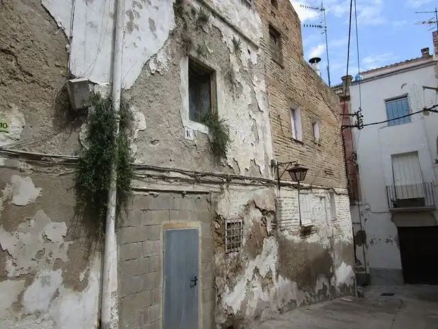 Vista exterior de Traster en venda en Tortosa