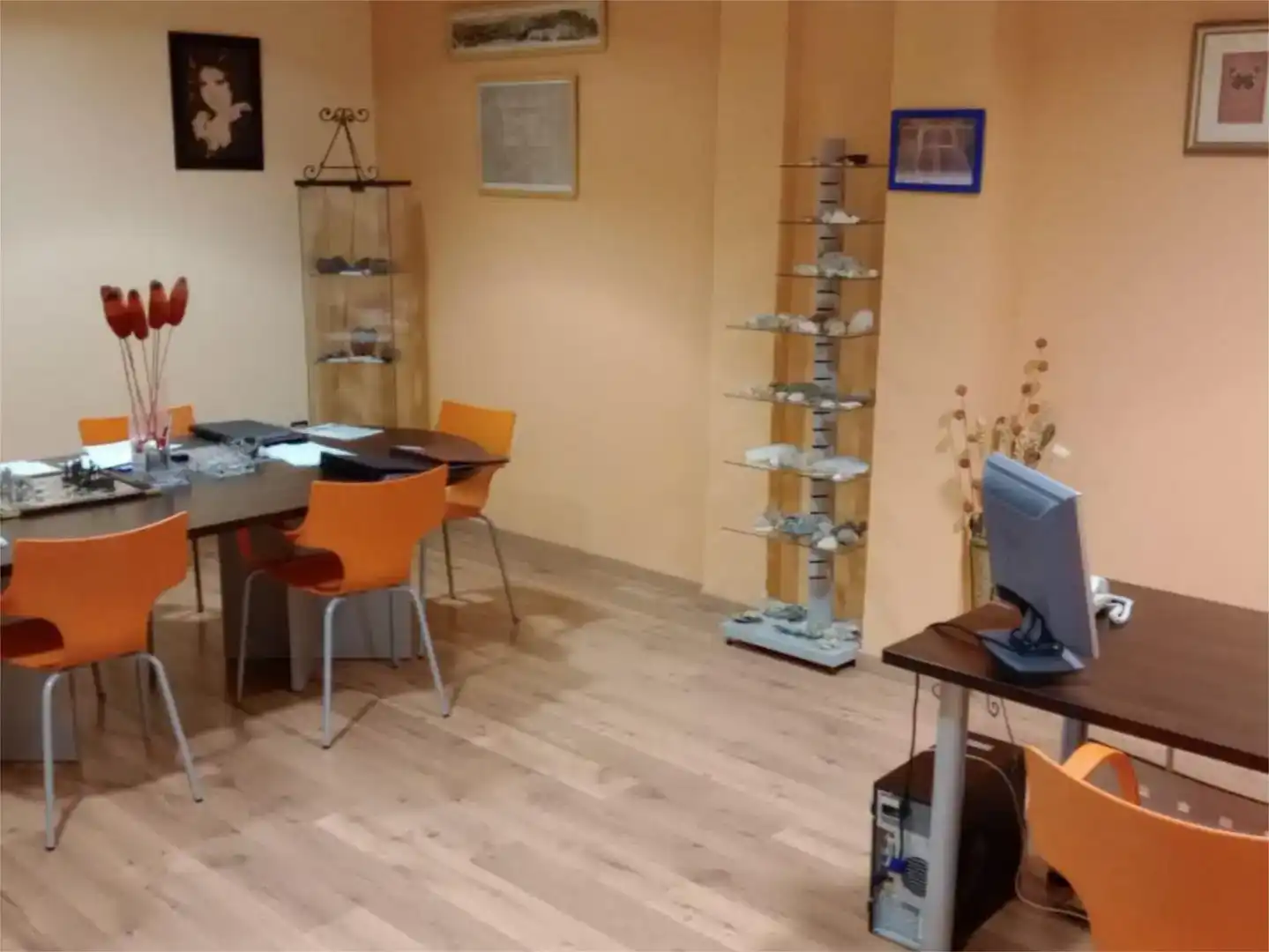 Oficina de lloguer en Camas