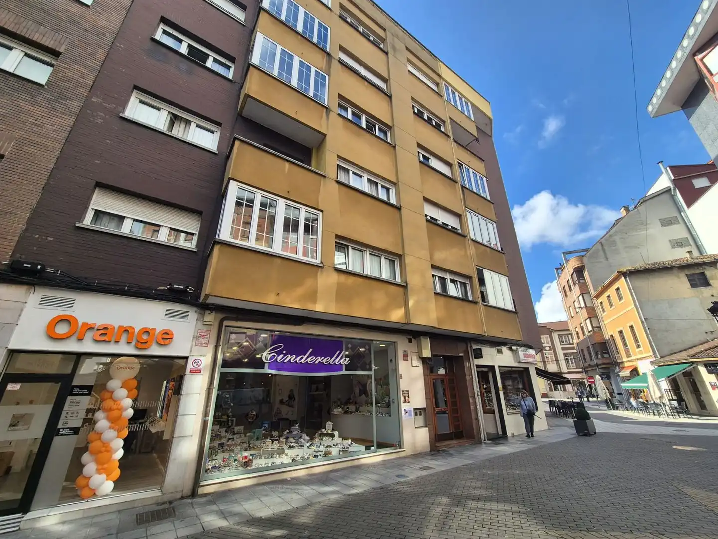 Vista exterior de Pis en venda en Langreo amb Calefacció