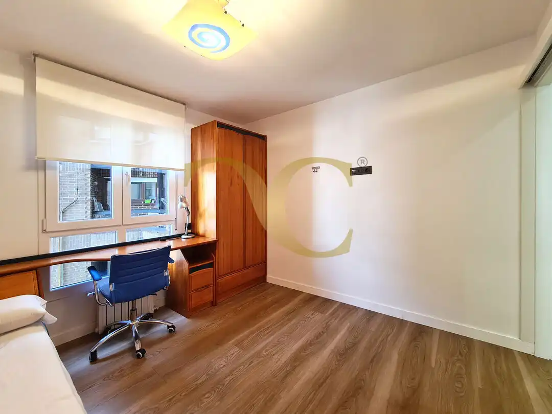 Wohnung zur Miete in Oviedo  mit Heizung, Terrasse und Möbliert