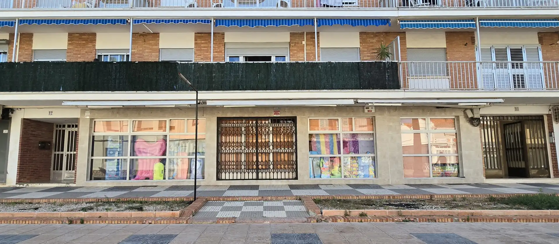Local de alquiler en Oliva con Aire acondicionado y Amueblado