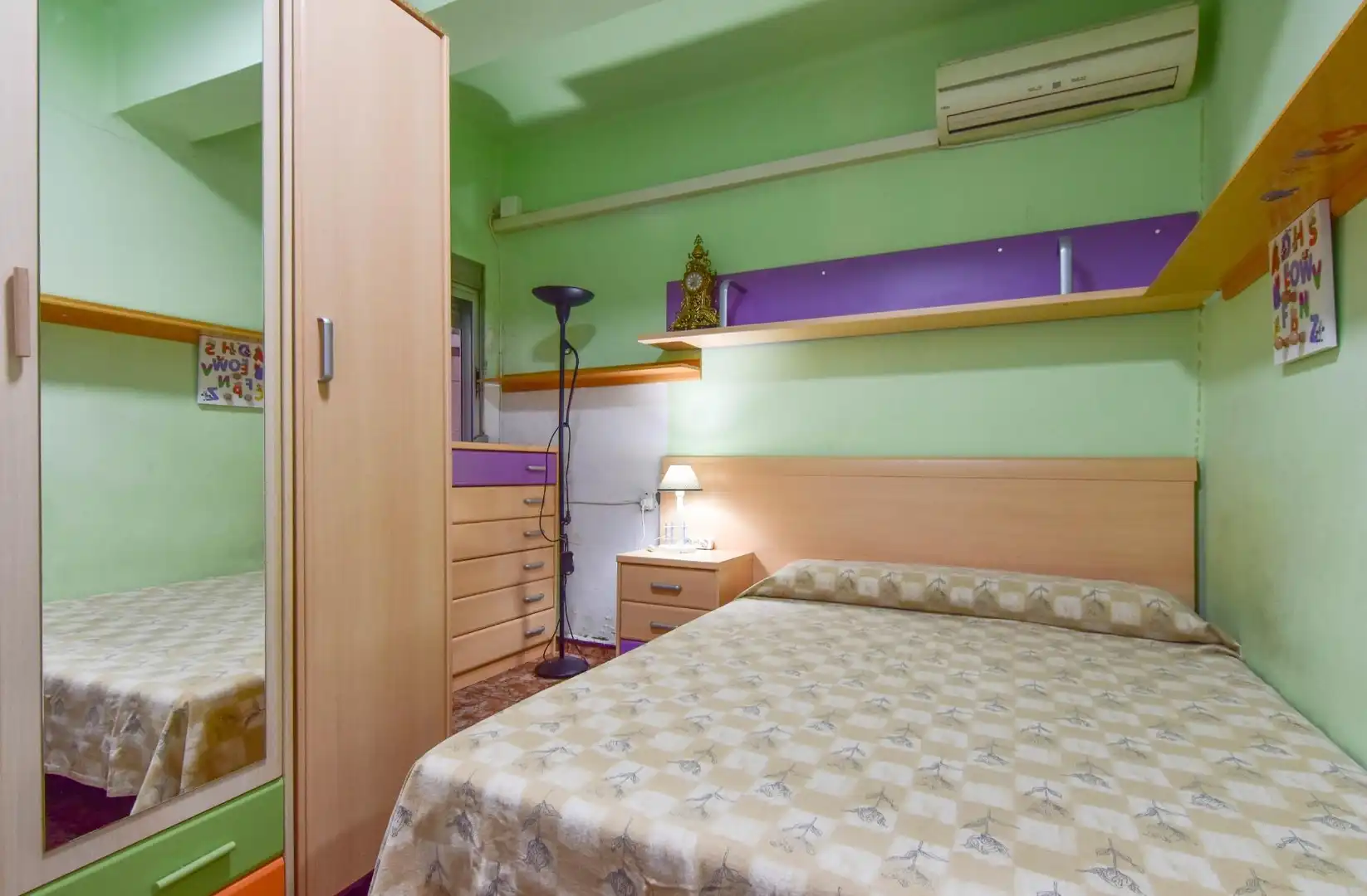 Bedroom of Flat for sale in Valencia  with Air Conditioner and Terrace