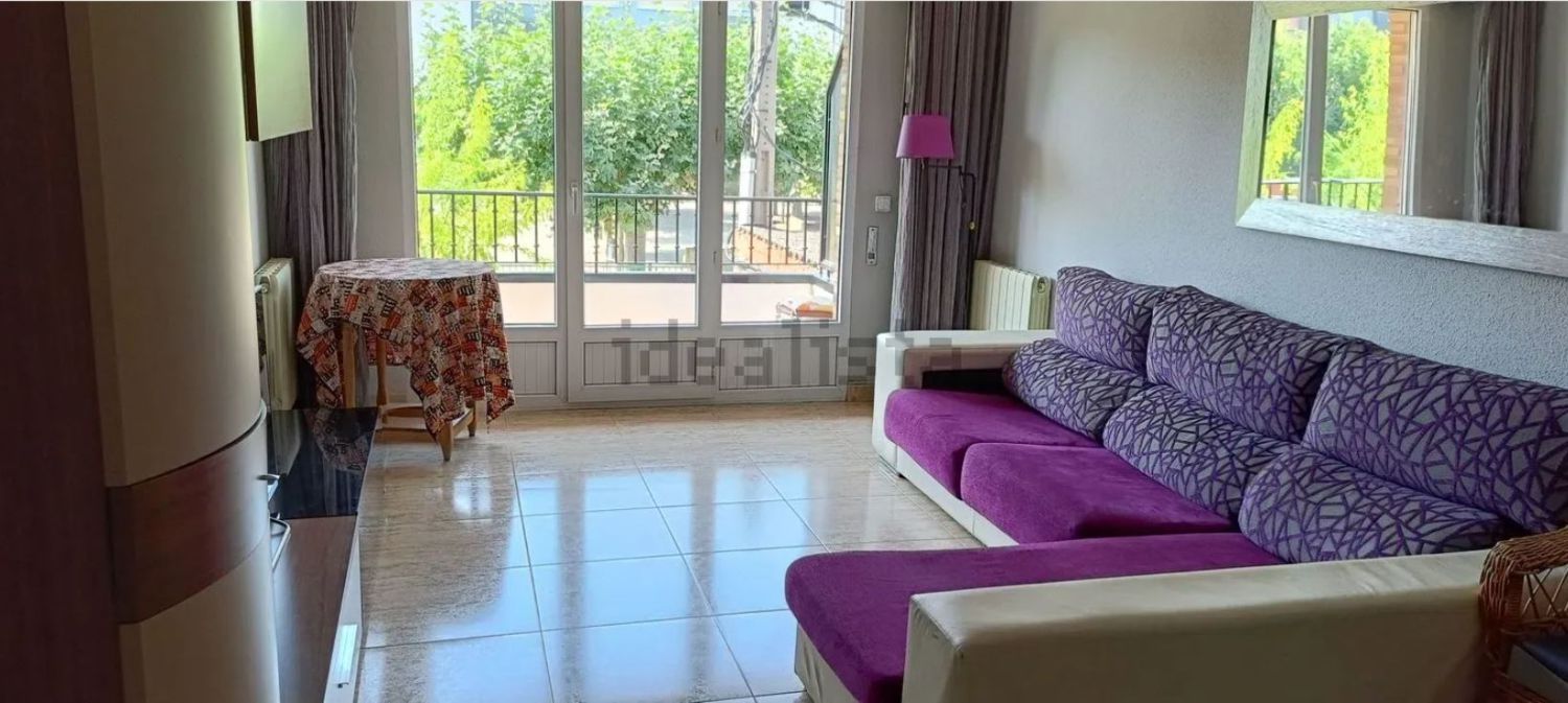 Sala de estar de Piso en venta en Alberite con Calefacción, Terraza y Trastero