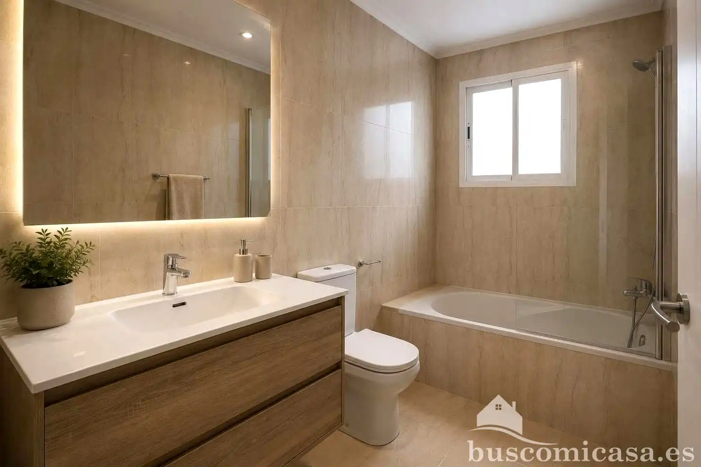 Bathroom of Ground floor for sale in Linares  with Air Conditioner, Parquet flooring and Furnished