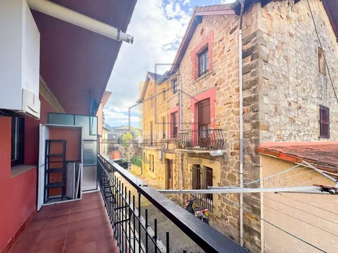 Balcony of Flat for sale in Elorrio  with Heating, Terrace and Storage room