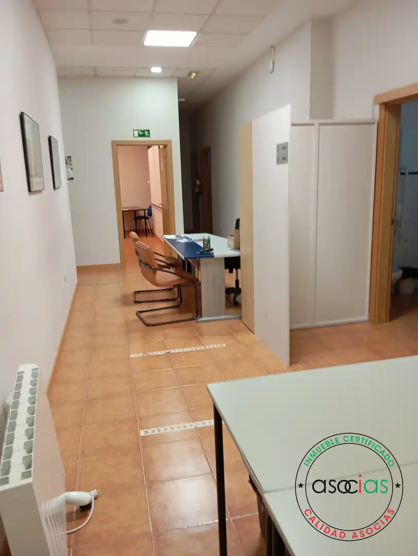 Büro zum Verkauf in Oviedo  mit Heizung