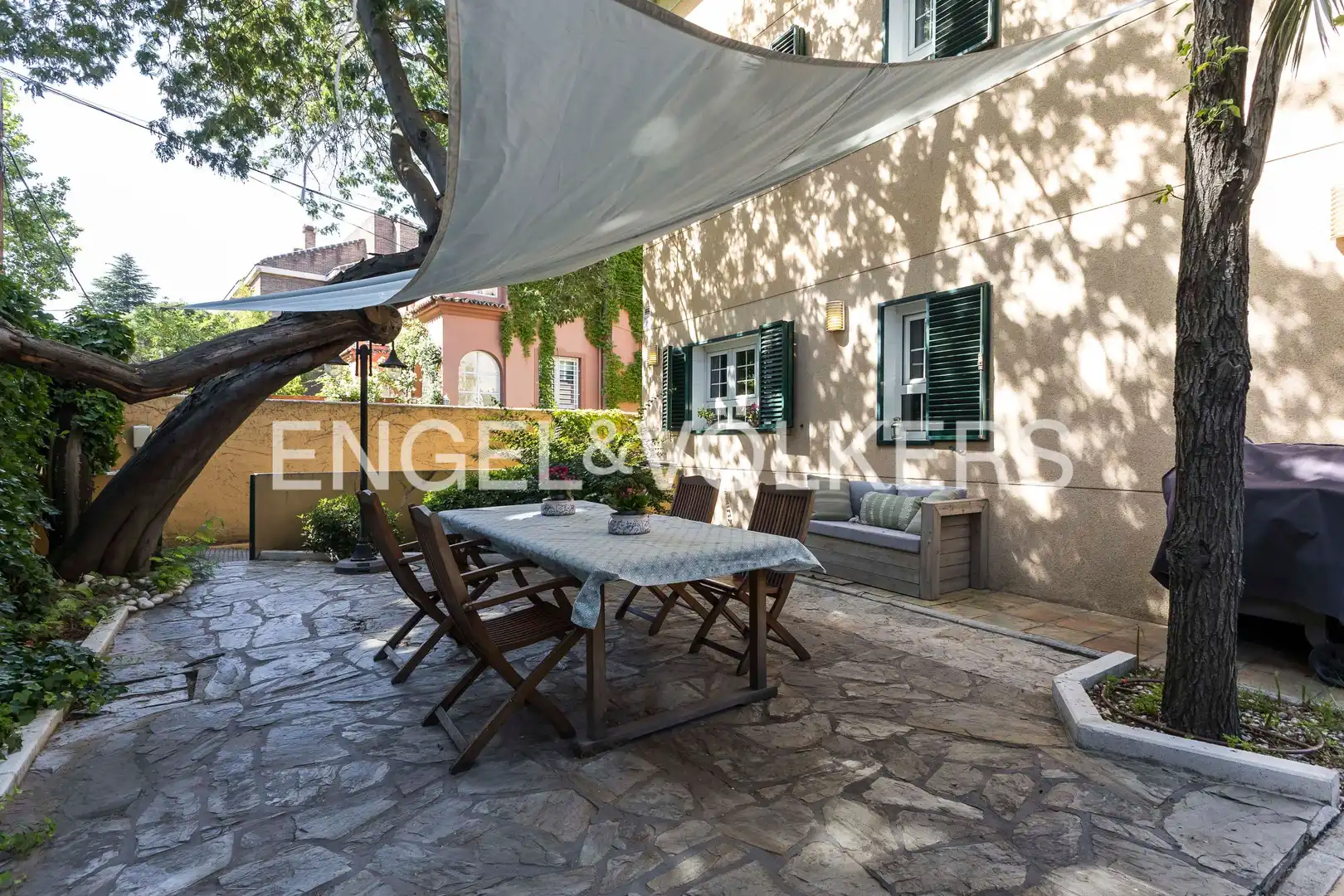 Terraza de Casa o chalet en venta en Madrid con Aire acondicionado, Calefacción y Jardín privado