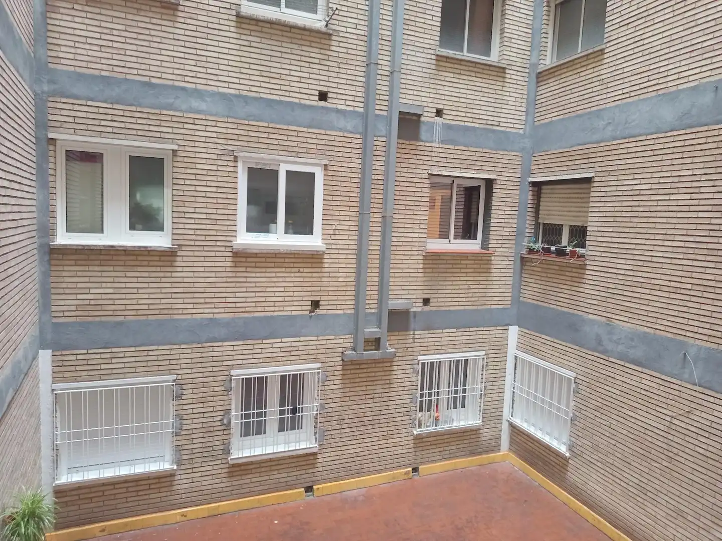 Exterior view of Flat for sale in Zaragoza  with Heating, Terrace and Balcony