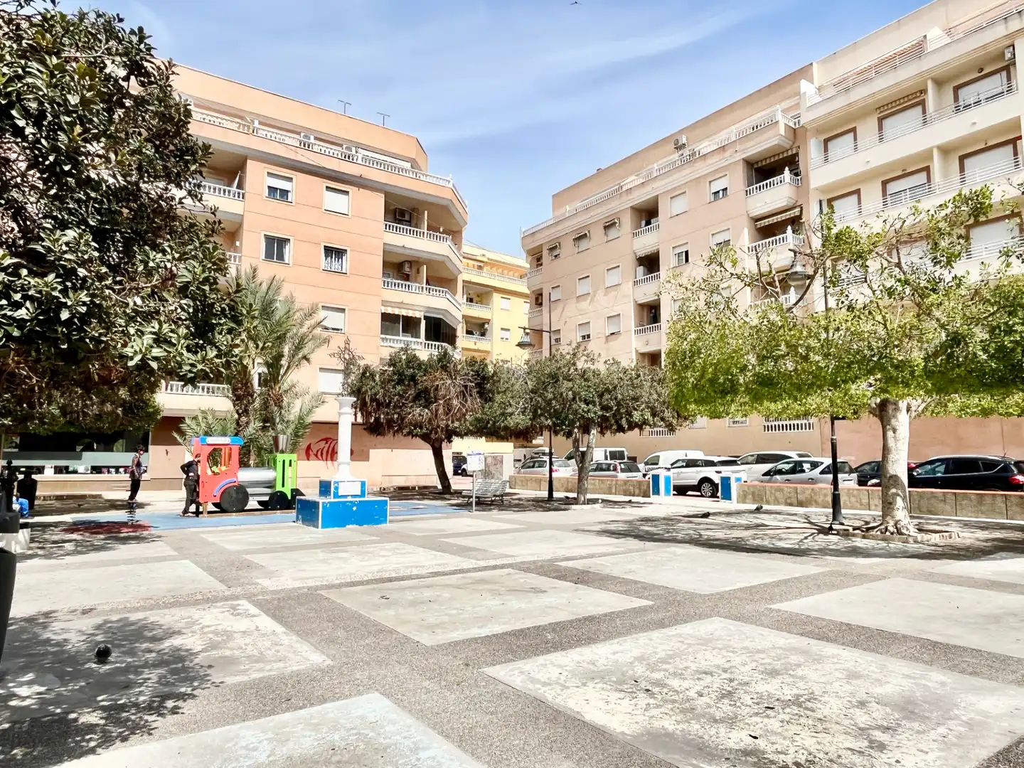 Außenansicht von Wohnung zum Verkauf in Torrevieja mit Klimaanlage, Heizung und Terrasse