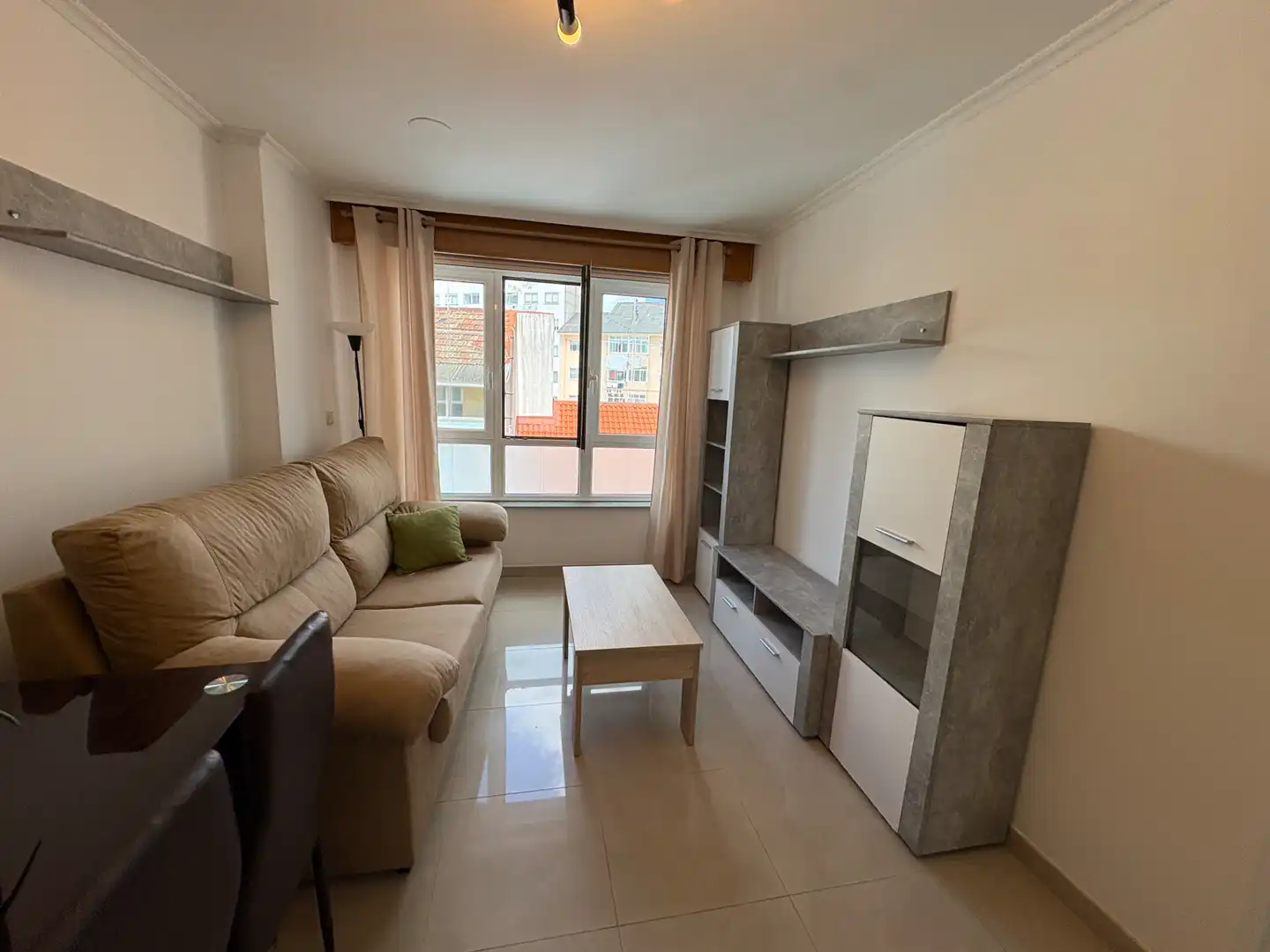 Wohnzimmer von Wohnung zur Miete in Ferrol mit Heizung, Abstellraum und Möbliert