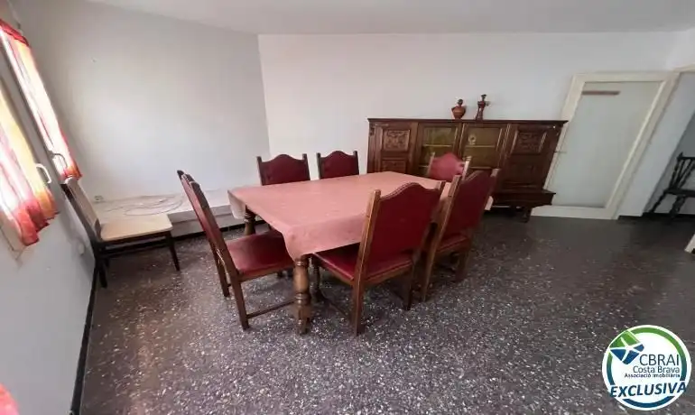 Menjador de Apartament en venda en Cadaqués amb Moblat