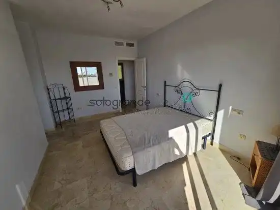 Dormitori de Casa o xalet de lloguer en La Alcaidesa amb Aire condicionat, Calefacció i Terrassa