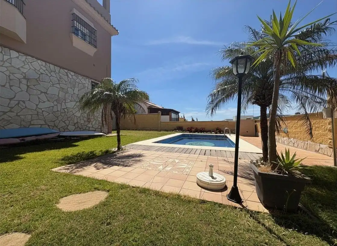 Piscina de Casa o chalet en venta en Algeciras con Calefacción, Jardín privado y Terraza