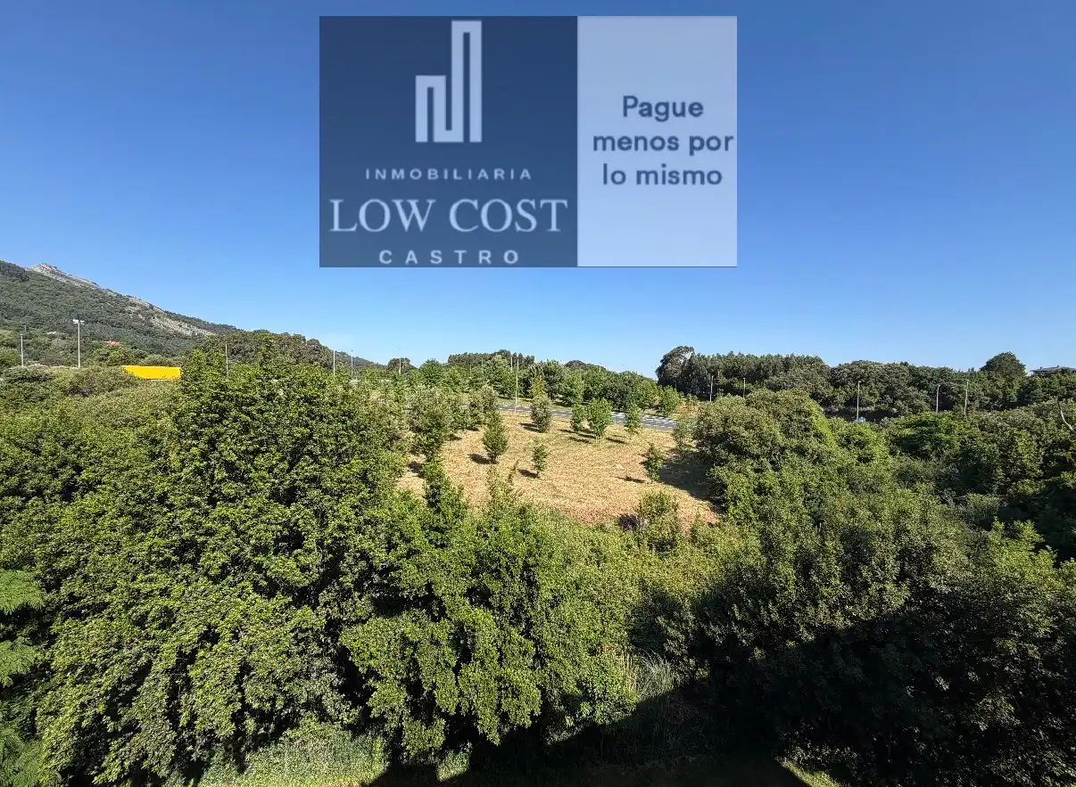 Ático en venta en Castro-Urdiales con Calefacción, Terraza y Balcón