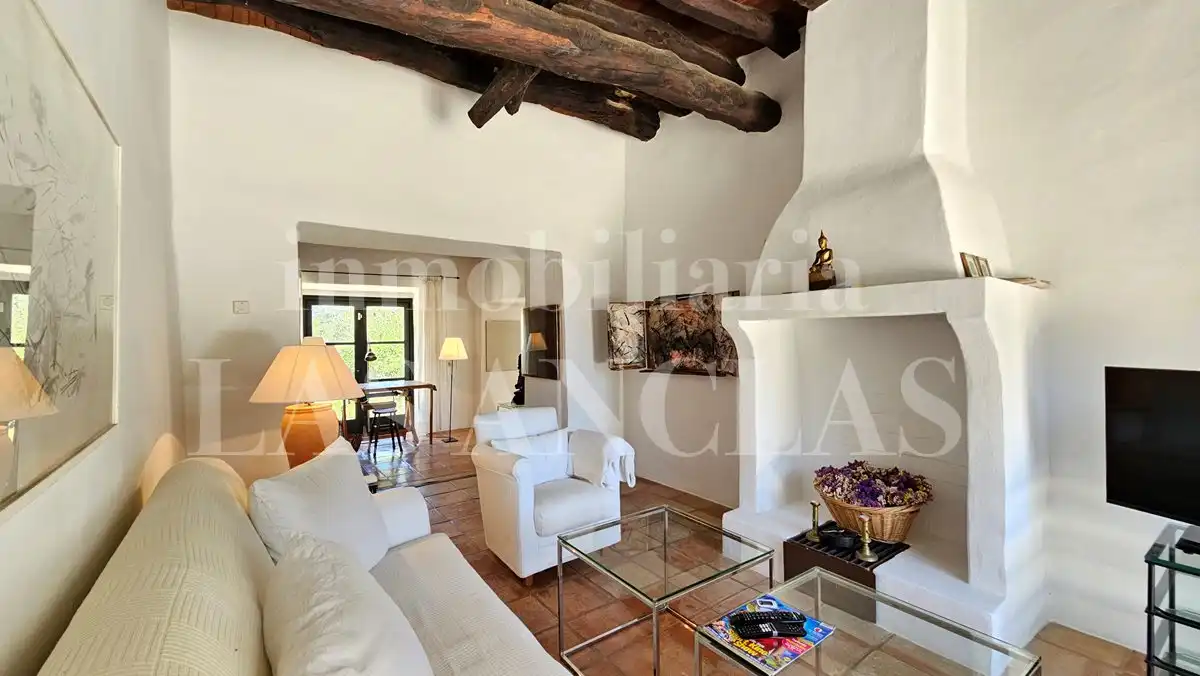 Sala d'estar de Finca rústica en venda en Santa Eulària des Riu amb Aire condicionat, Calefacció i Terrassa