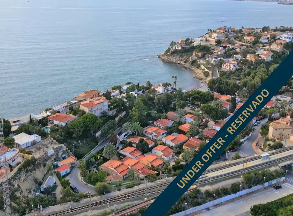 Vista exterior de Casa o chalet en venta en El Campello con Aire acondicionado, Jardín privado y Terraza