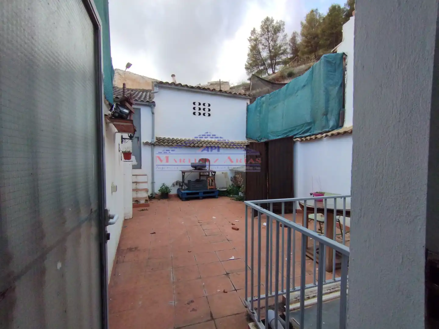 Casa adosada en venda en Cambil amb Terrassa