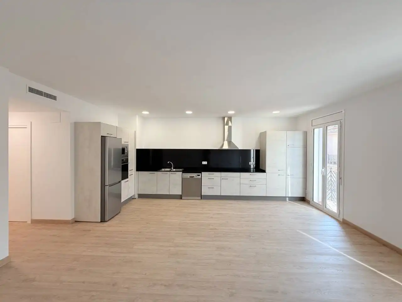 Kitchen of Flat for sale in Sant Sadurní d'Anoia  with Air Conditioner, Heating and Parquet flooring