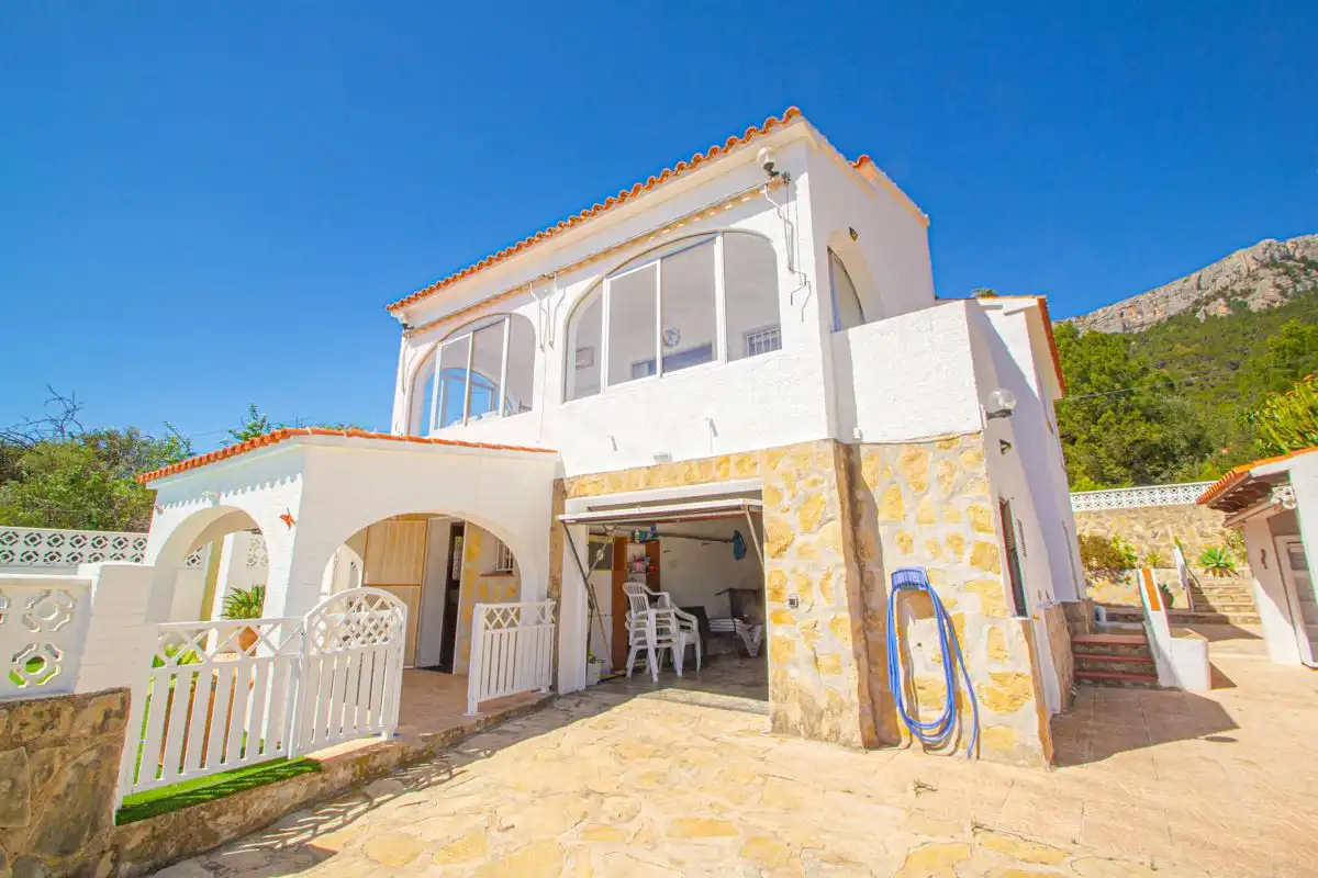 Exterior view of Houses for sale in Calpe / Calp  with Air Conditioner, Heating and Private garden