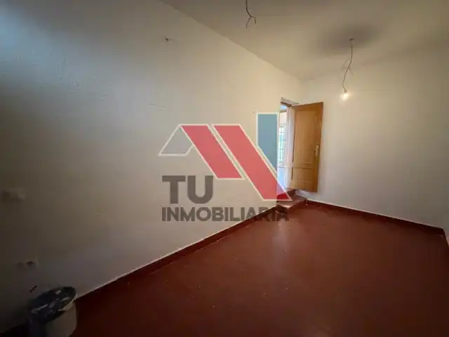 Dormitori de Casa o xalet en venda en Otero amb Calefacció, Jardí privat i Balcó
