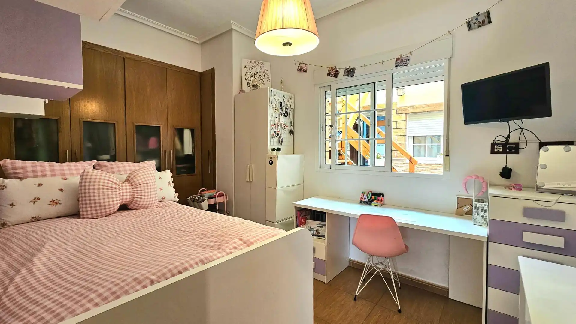 Dormitori de Casa adosada en venda en Cartagena amb Aire condicionat, Jardí privat i Terrassa