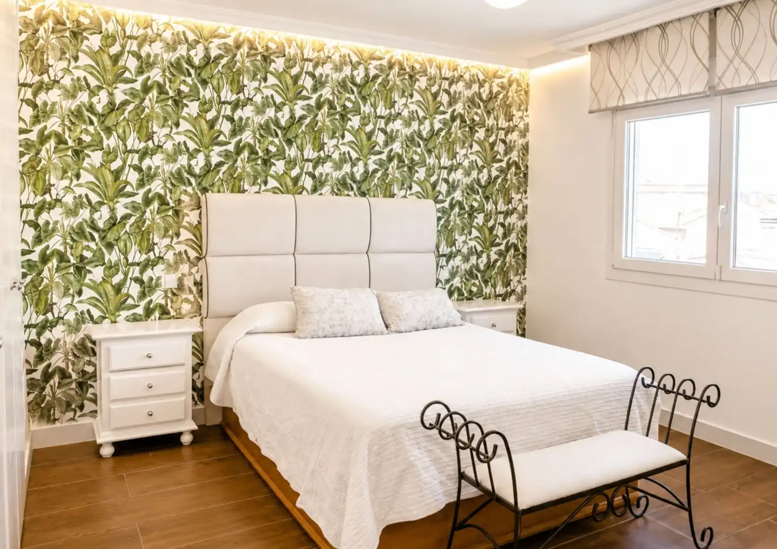 Schlafzimmer von Einfamilien-Reihenhaus zum Verkauf in Las Ventas de Retamosa mit Klimaanlage, Heizung und Privatgarten