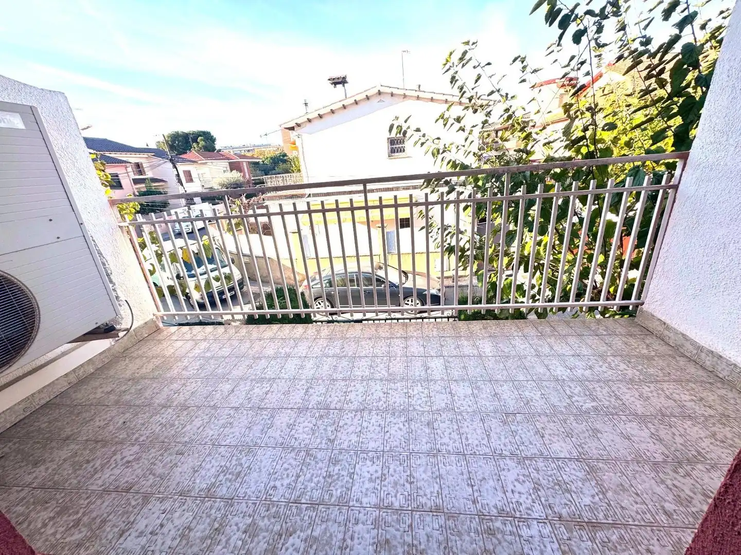 Vista exterior de Casa adosada en venta en Torredembarra con Aire acondicionado, Calefacción y Balcón