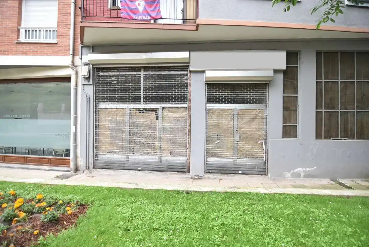 Außenansicht von Geschaftsraum zur Miete in Eibar