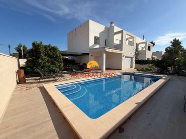 Villa avec piscine à vendre à Les Tres Cales