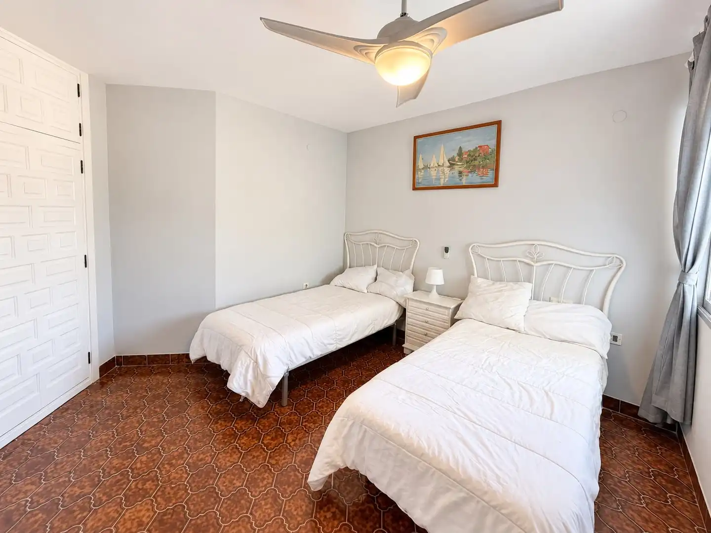 Habitación de Piso en venta en Torremolinos con Terraza, Amueblado y Lavadora