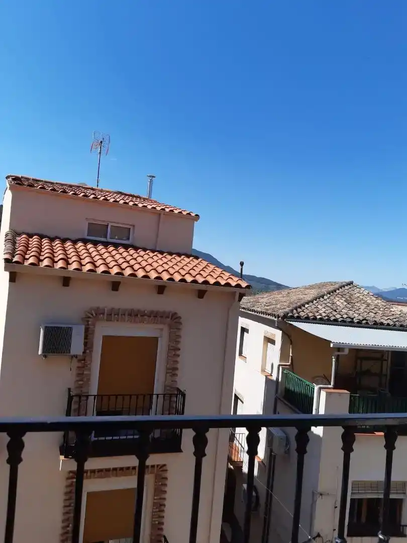 Vista exterior de Casa adosada en venda en Orcera amb Moblat, Forn i Rentadora