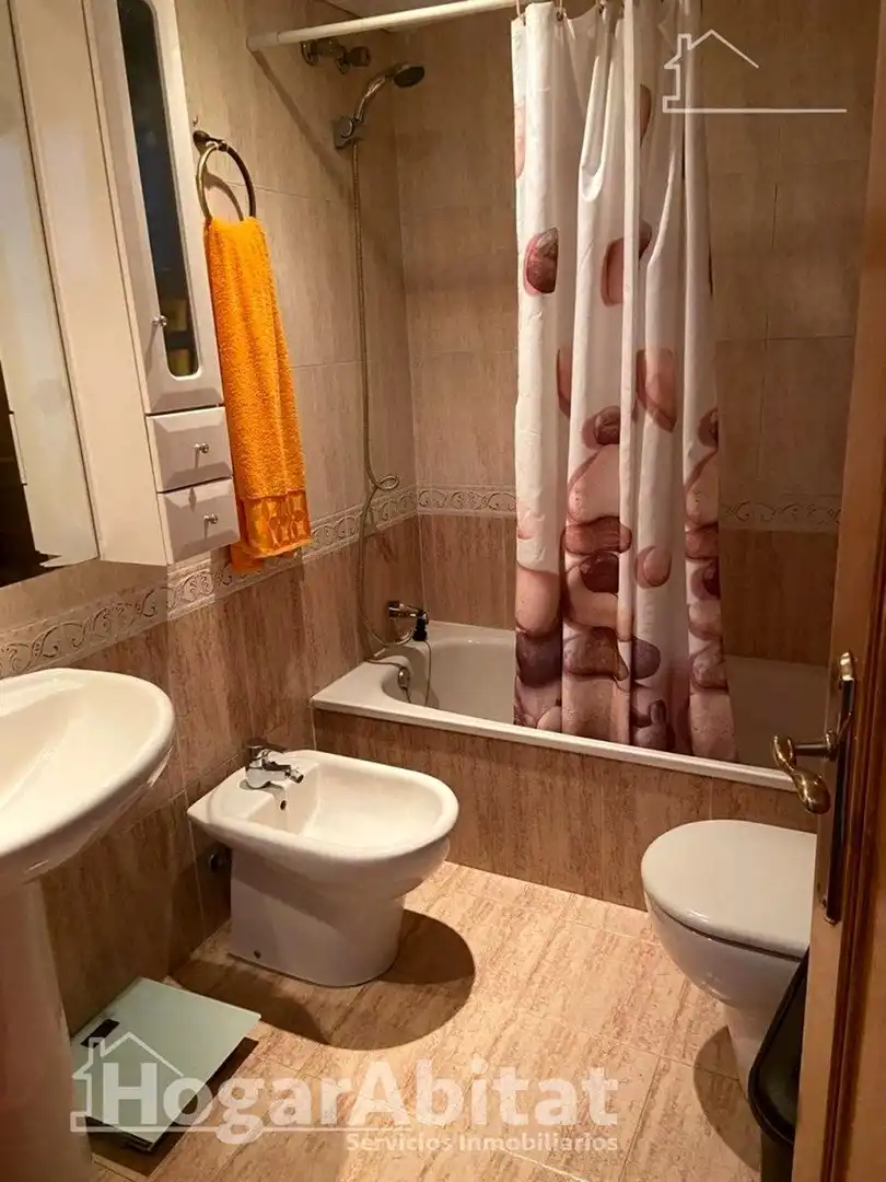 Baño de Piso en venta en Valencia con Aire acondicionado, Calefacción y Terraza